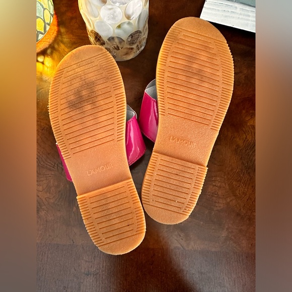 L’amour sandals - Picture 2 of 3